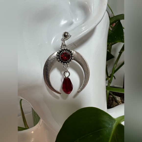 Stylish Goth Dangle Earrings - Silver & Red Elegant Witchy Earrings - Picture 2 of 8